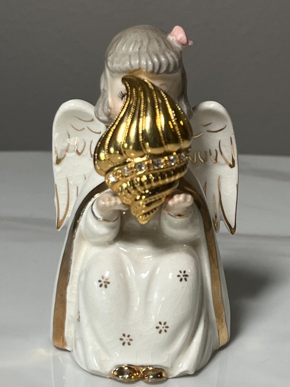 KJL for Avon Vintage Seashell Scarf Ring Rhinestones Gold-Tone